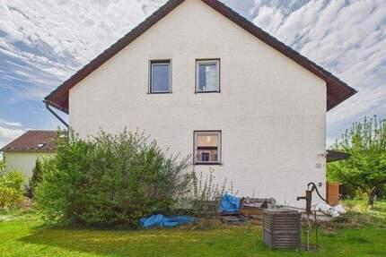 Sanierungsbedürftiges Zweifamilienhaus mit Einliegerwohnung - Raum für Visionen 1 zimmer