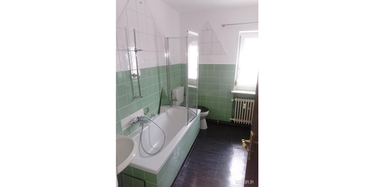 4 Zimmer Wohnung im OT Baiern ca 100 qm mit Balkon ab sofort 4 zimmer