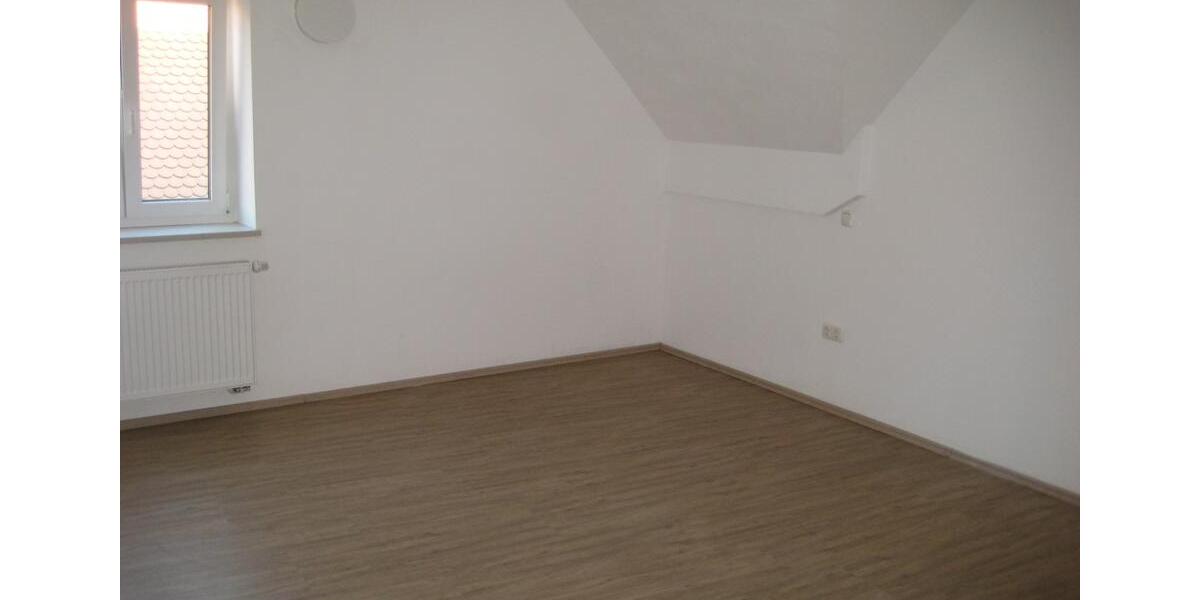 Schöne Galeriewohnung im Nittenauer Zentrum zu vermieten 3 zimmer