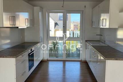 ***Geräumige 4-Zi.-Whg. mit Einbauküche und Balkon!***