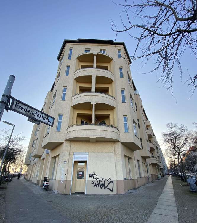 Büro in Berlin 2.800 € 207 m²