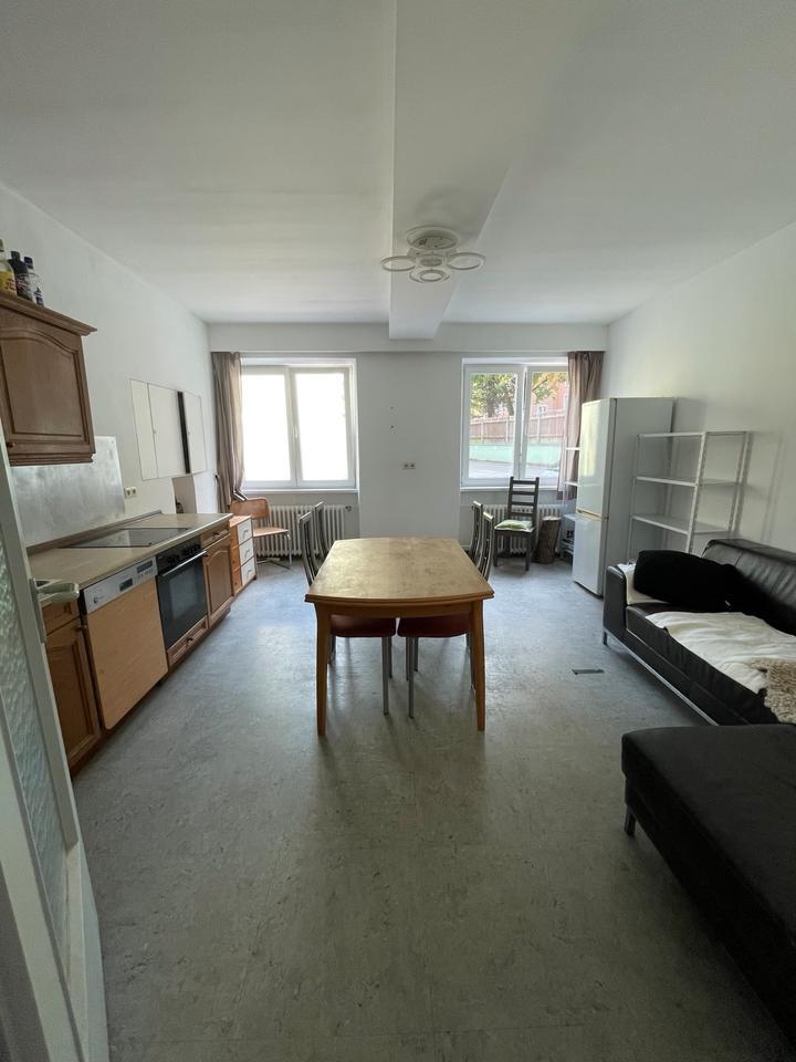 Große 4-Zimmer-Wohnung – perfekt für WG, 170 m²