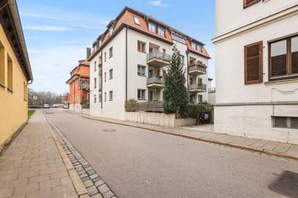 Stadtamhof! Wohnen in Bestlage: 2 Zimmer, Balkon und Tiefgarage 2 zimmer