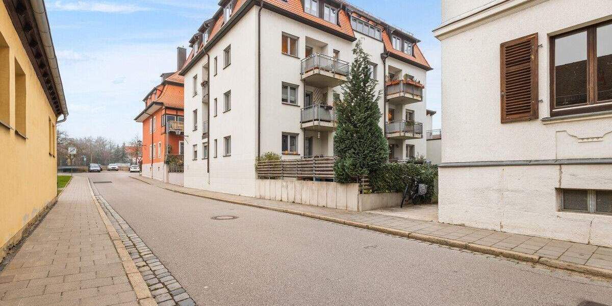 Stadtamhof! Wohnen in Bestlage: 2 Zimmer, Balkon und Tiefgarage 2 zimmer