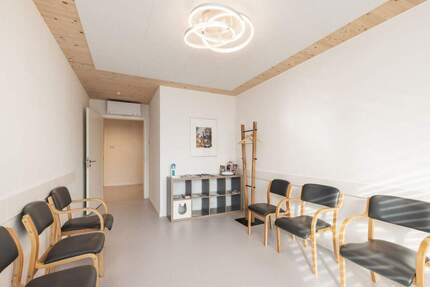 Gewerbeobjekt Pentling Großberg - 2 Zimmer, 64 m&sup2;, 397.000&euro; | Angebot:24218738