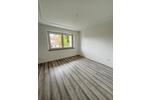 Erstbezug nach Renovierung - helle 2 Zimmer Wohnung mit Balkon