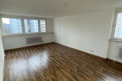 Wohnung Regensburg Königswiesen - 4 Zimmer, 96 m&sup2;, 952&euro; | Angebot:26250694