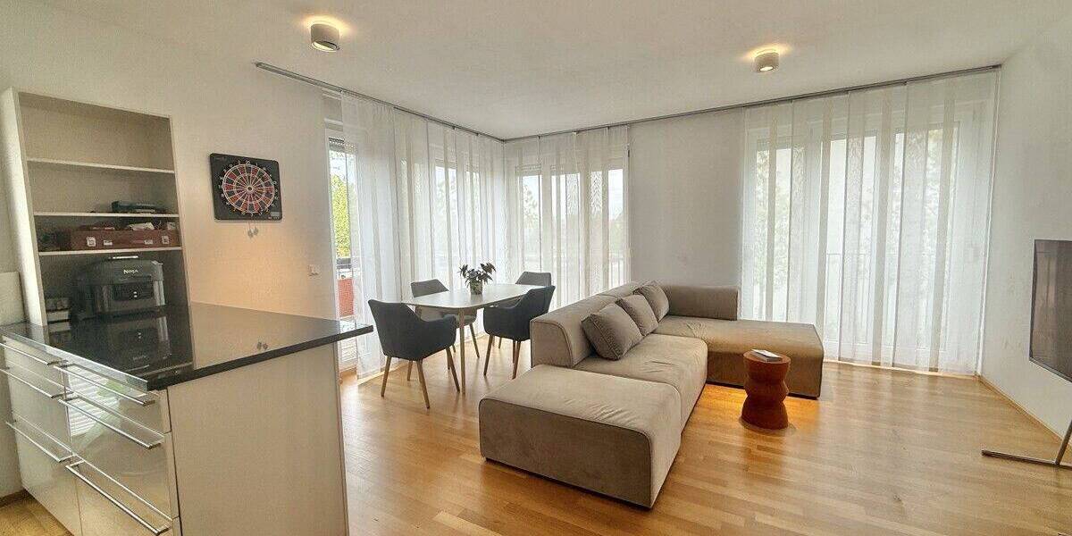 Etagenwohnung Regensburg Weichs - 4 Zimmer, 101 m&sup2;, 1.400&euro; | Angebot:26817214