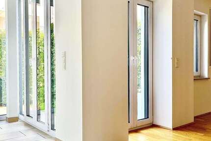 Haus zum Kaufen in Regensburg 844.000 € 130.95 m²