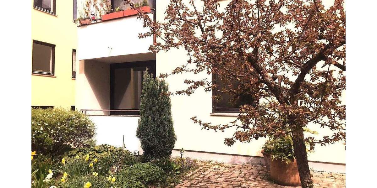 Preishammer! Schicke 2-Zimmer-Wohnung mit Loggia in der historischen Altstadt von Regensburg 2 zimmer