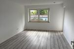 Erstbezug nach Renovierung - helle 2 Zimmer Wohnung mit Balkon