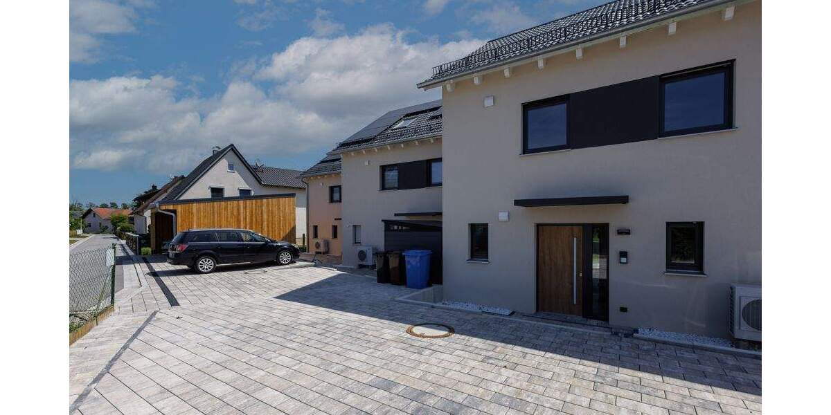 Reihenendhaus Langquaid - 5 Zimmer, 148 m&sup2;, 560.000&euro; | Angebot:25834896