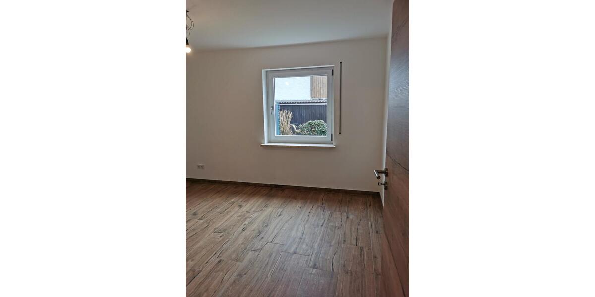 Erdgeschoßwohnung Bad Abbach - 3 Zimmer, 117 m&sup2;, 1.350&euro; | Angebot:26335469