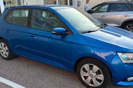 Skoda Fabia 69.000 km 13.000 &euro; neutraubling 93073
