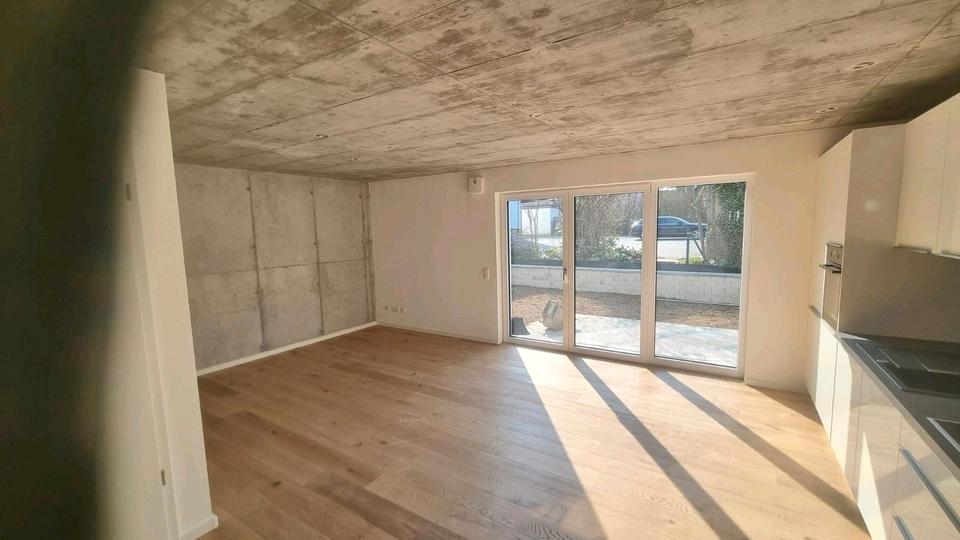 Erdgeschoßwohnung Regensburg Brandlberg - 2 Zimmer, 60 m&sup2;, 1.250&euro; | Angebot:25756849