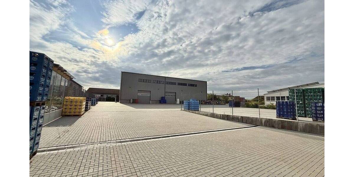 Zentral. Vielseitig. Nutzbar. Moderne Gewerbehalle in Hemau zimmer