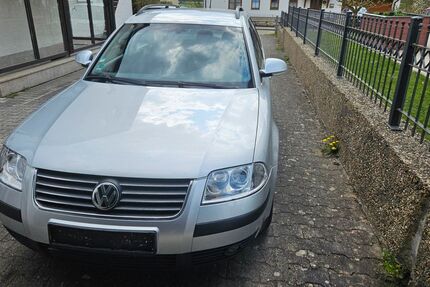 VW Passat Variant 248.900 km 1.600 &euro; Essing 93343