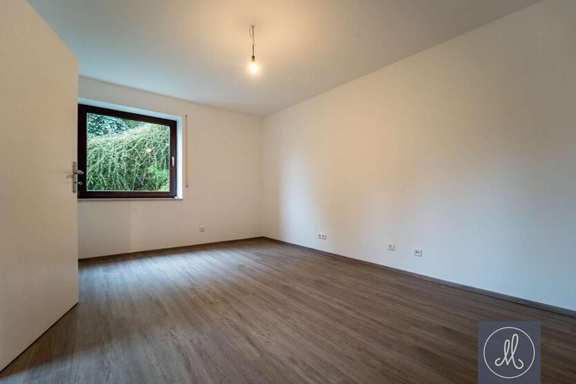 Renoviertes Architektenhaus mit Doppelgarage in bester Lage