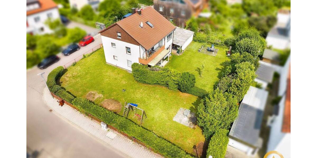 Großzügiges Zwei- bis Dreifamilienhaus, mit viel Potenzial in Regensburg, Stadtteil Reinhausen 7 zimmer