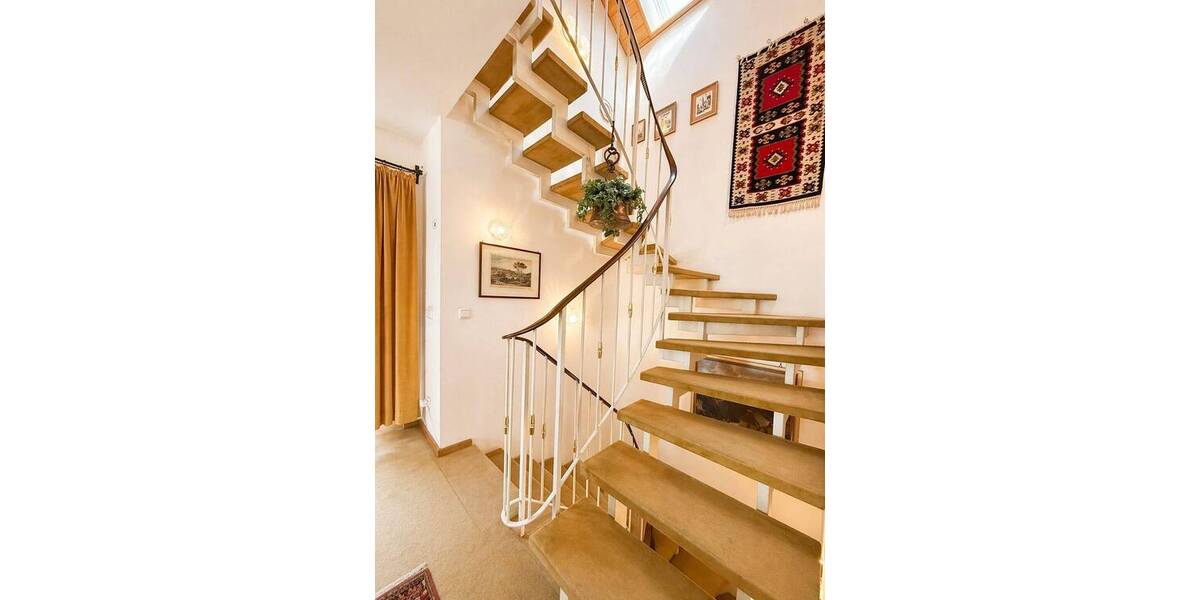 Einfamilienhaus Pentling - 8 Zimmer, 280 m&sup2;, 485.000&euro; | Angebot:26778889