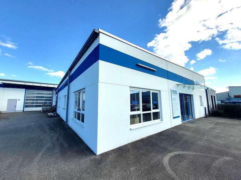 Halle in Obertraubling 4.255 € 650 m²