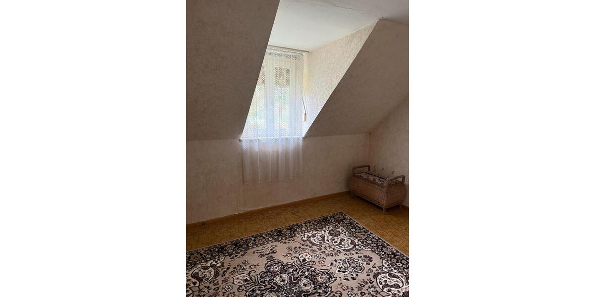 Einfamilienhaus Burglengenfeld - 6 Zimmer, 90 m&sup2;, 150.000&euro; | Angebot:26049165