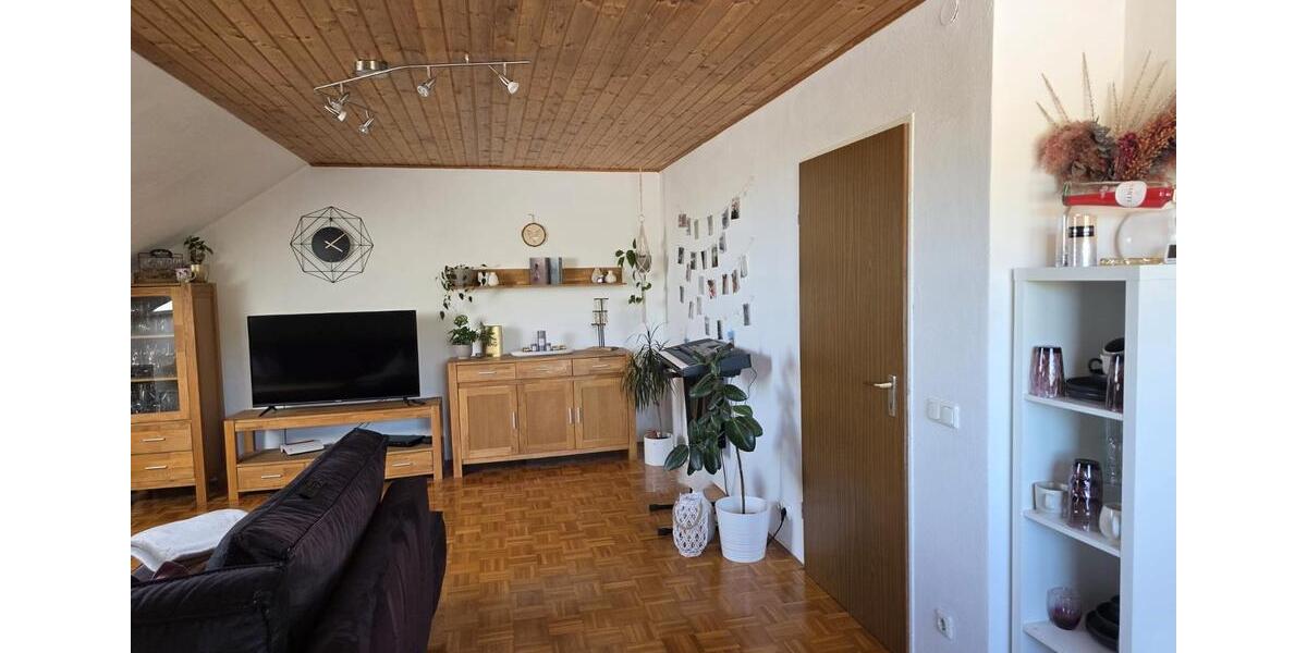 Dachgeschoßwohnung Pettendorf - 2.5 Zimmer, 62 m&sup2;, 440&euro; | Angebot:26345456