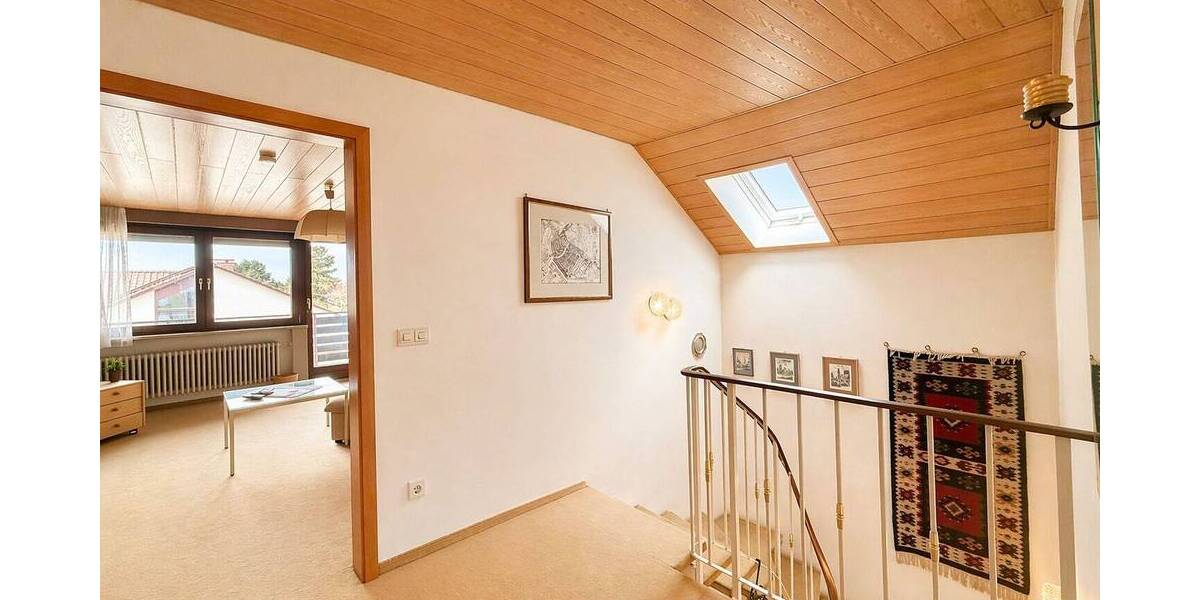 Einfamilienhaus Pentling - 8 Zimmer, 280 m&sup2;, 485.000&euro; | Angebot:26778889