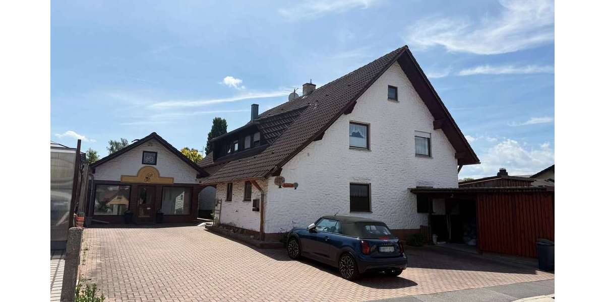 Einfamilienhaus Burglengenfeld - 7 Zimmer, 227 m&sup2;, 360.000&euro; | Angebot:27112728