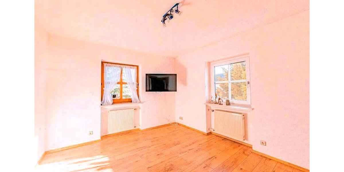 Einfamilienhaus Geiselhöring - 11 Zimmer, 300 m&sup2;, 749.000&euro; | Angebot:26276397