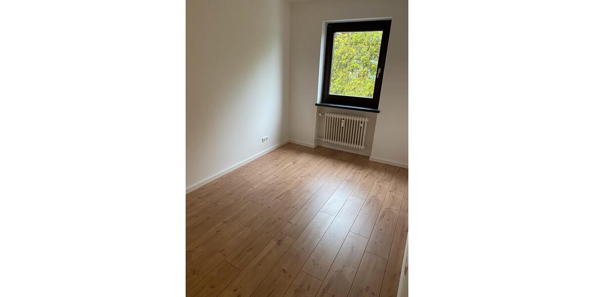 Etagenwohnung Regensburg Konradsiedlung - 3 Zimmer, 65 m&sup2;, 1.000&euro; | Angebot:26224037