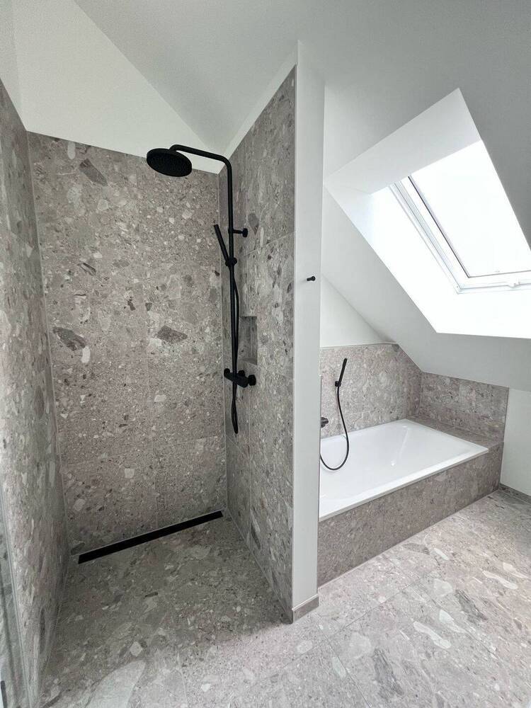 Mit KfW 55 Förderung - 2-Zimmer-Wohnung im DG mit Balkon