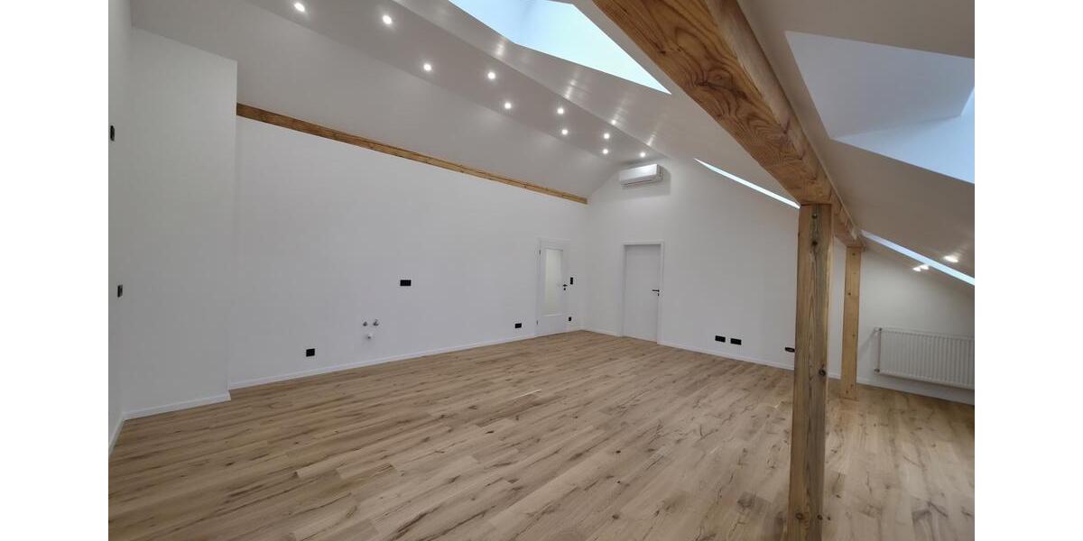 Dachgeschoßwohnung Regensburg Konradsiedlung - 2 Zimmer, 70 m&sup2;, 379.000&euro; | Angebot:25311954