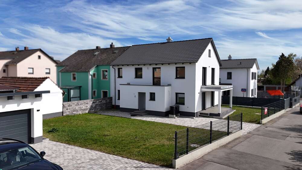 Einfamilienhaus Maxhütte-Haidhof Haidhof - 5 Zimmer, 189 m&sup2;, 650.000&euro; | Angebot:27112716