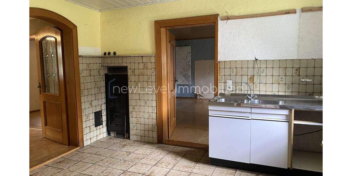 Mehrfamilienhaus, Wohnhaus Alteglofsheim - 7 Zimmer, 225 m&sup2;, 310.000&euro; | Angebot:24033627