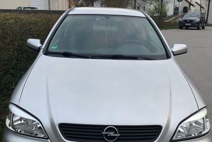 Opel Astra 218.000 km 950 &euro; Nittendorf 93152