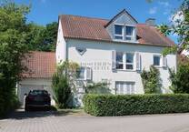 Zeitlose Eleganz: Attraktives Einfamilienhaus in ruhiger Stadtrandlage