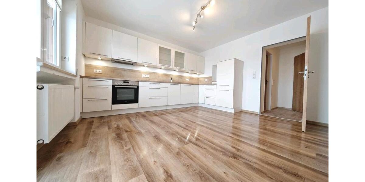 Etagenwohnung Sinzing - 3 Zimmer, 104 m&sup2;, 1.200&euro; | Angebot:26272778