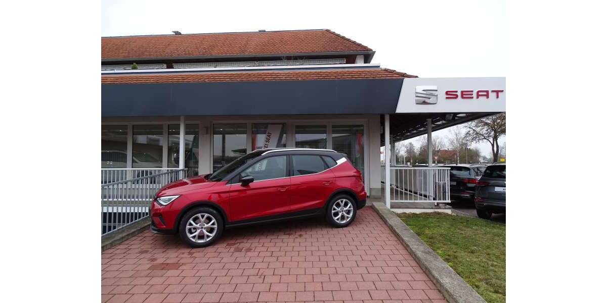 Seat Arona 4.000 km 24.850 &euro; Pfatter 93102