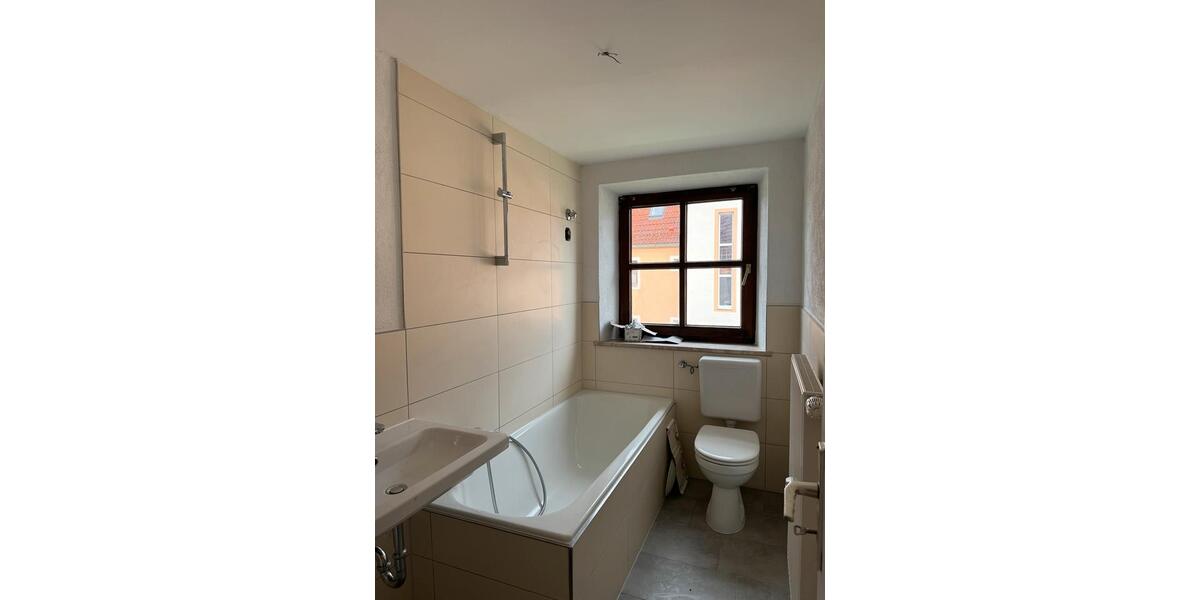 Etagenwohnung Saal an der Donau - 3 Zimmer, 65 m&sup2;, 730&euro; | Angebot:27540111