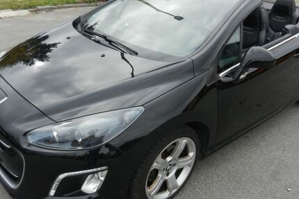 Peugeot 308 118.000 km 5.400 € Regensburg 93057