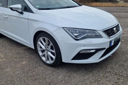 Seat Leon 68.000 km 20.200 € Kelheim 93309