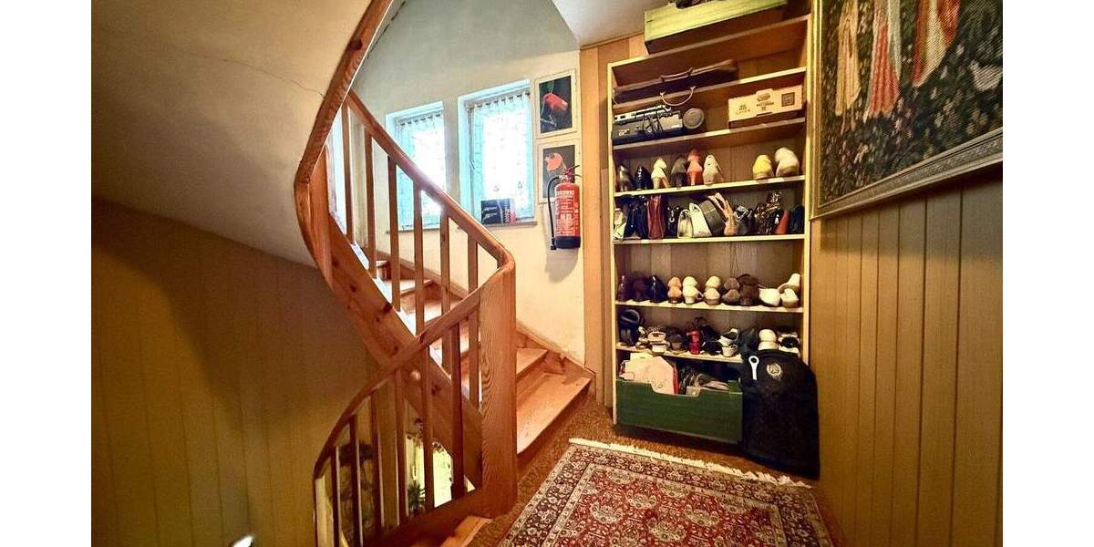 Einfamilienhaus Regensburg Oberisling-Graß - 9 Zimmer, 180 m&sup2;, 545.000&euro; | Angebot:25697116