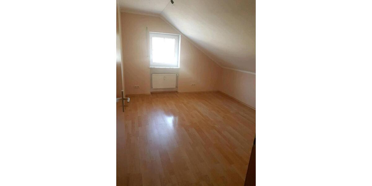 Dachgeschoßwohnung Walderbach - 4 Zimmer, 120 m&sup2;, 750&euro; | Angebot:26303073