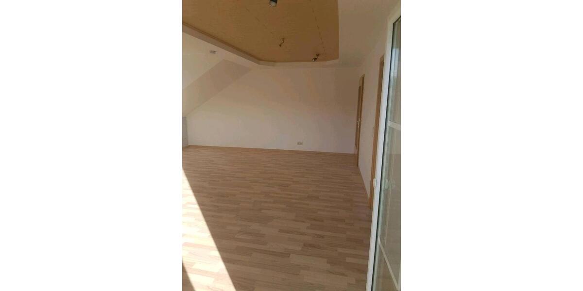 Dachgeschoßwohnung Walderbach - 4 Zimmer, 120 m&sup2;, 750&euro; | Angebot:26303073