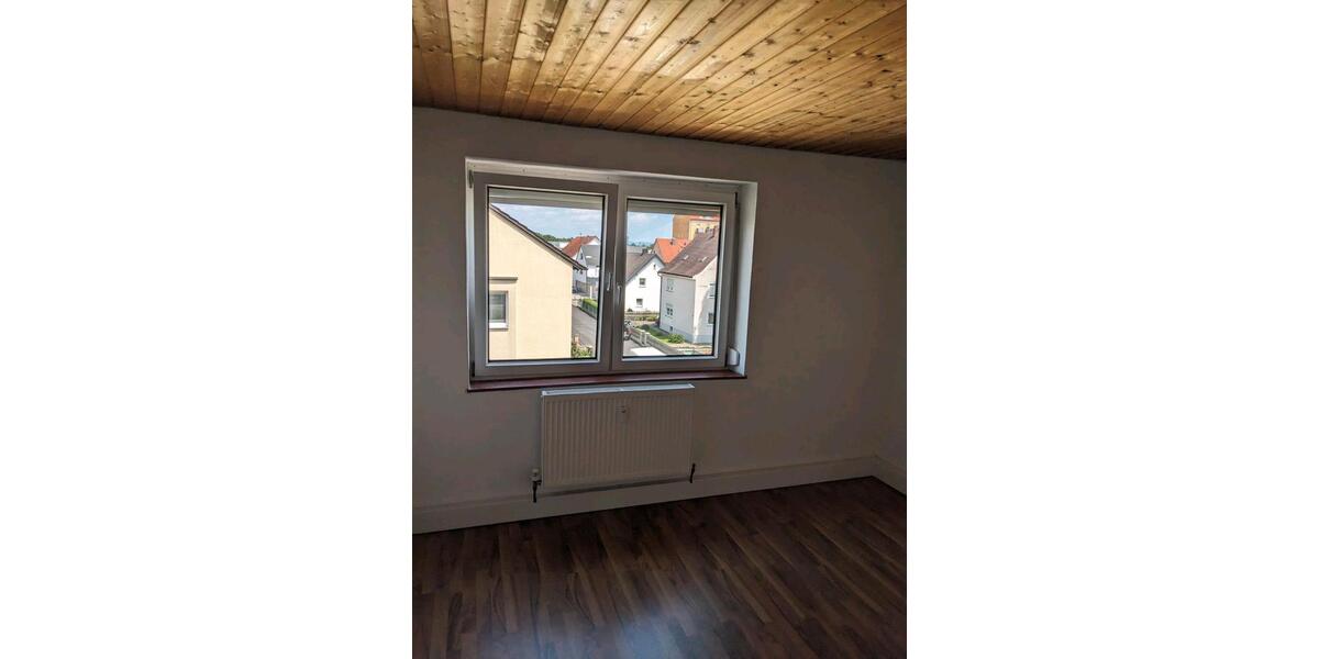 Etagenwohnung Obertraubling - 3 Zimmer, 75 m&sup2;, 850&euro; | Angebot:26671310