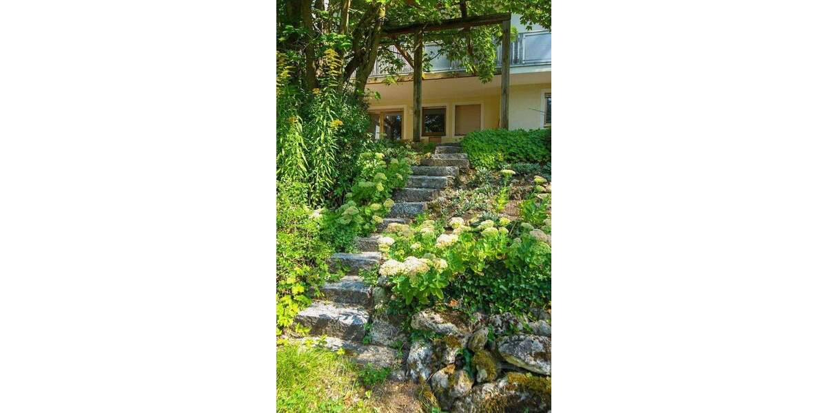 Einfamilienhaus Nittendorf Undorf - 8 Zimmer, 200 m&sup2;, 698.000&euro; | Angebot:24690123