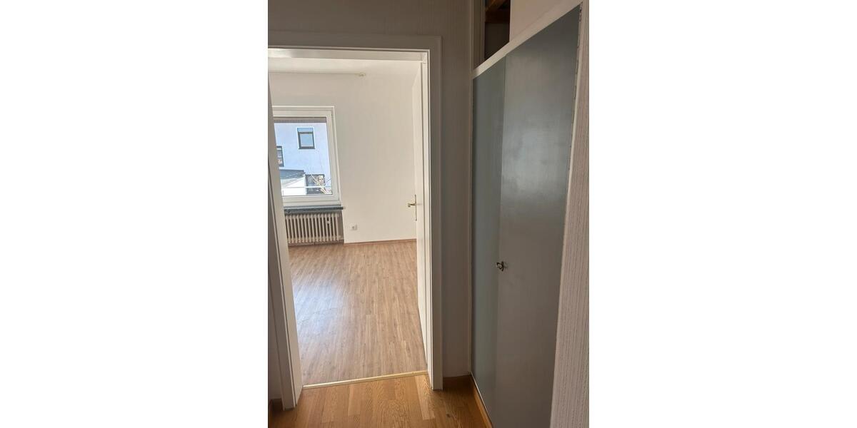 Etagenwohnung Donaustauf - 3 Zimmer, 85 m&sup2;, 1.200&euro; | Angebot:25395580