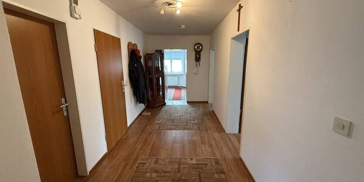 Etagenwohnung Pfatter - 4 Zimmer, 92 m&sup2;, 620&euro; | Angebot:25702556