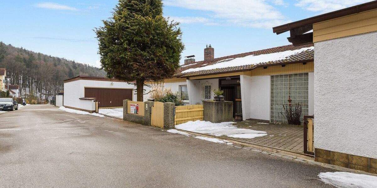 Einfamilienhaus Undorf Undorf - 7 Zimmer, 208 m&sup2;, 599.000&euro; | Angebot:24826005